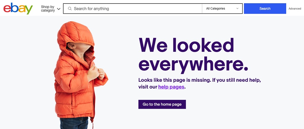 Erreur 404 : Définition, conséquences et solutions - La page d'erreur 404 d'ebay qui dit "Nous avons regardé partout. On dirait que cette page est manquante. Si vous avez encore besoin d'aide, visitez nos pages d'aide" avec l'image d'un enfant avec une veste sur la tête