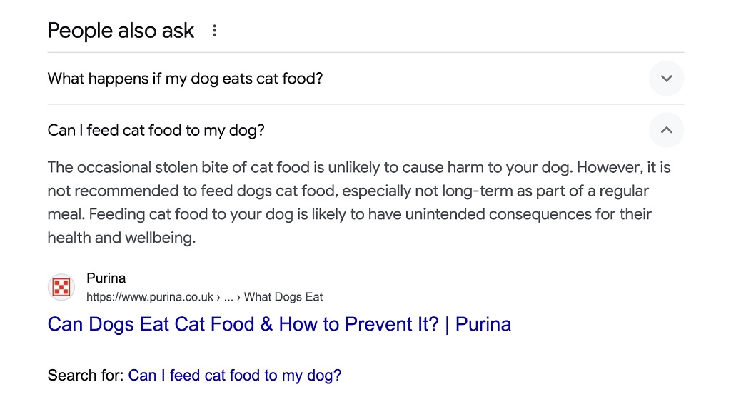 recherches sans clic - Les gens demandent également que la fonctionnalité SERP pour les chiens peuvent-ils manger de la nourriture pour chats avec un menu déroulant avec des réponses aux questions courantes associées